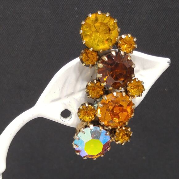 Karu Arke Rhinestones Clip Earrings, Topaz AB Austrian Crystals, 1950s - Picture 4 of 10